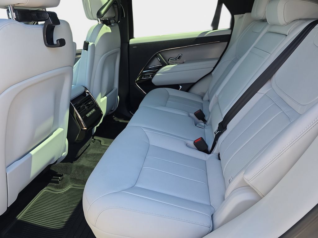 New 2026 Land Rover Range Rover Sport SE AWD/4WD image 11