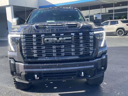 Certified 2025 GMC Sierra 2500 Denali Ultimate w/ Max Trailering Package AWD/4WD image 9