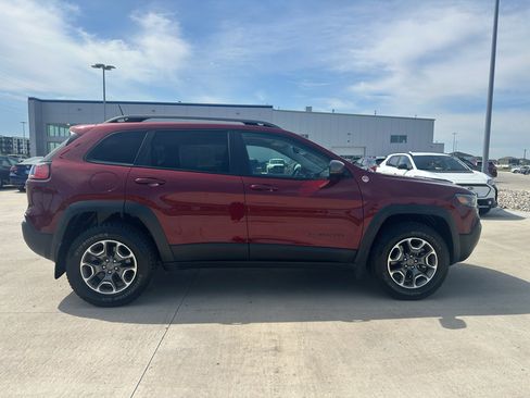 Used 2021 Jeep Cherokee Trailhawk AWD/4WD image 4