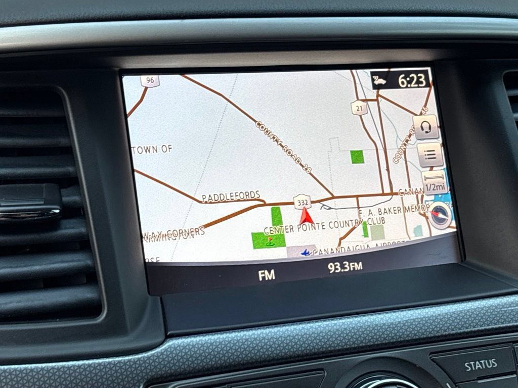 Used 2019 Nissan Pathfinder SL AWD/4WD image 27