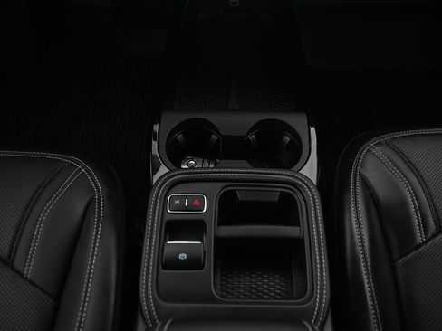 Certified 2025 Ford Mustang Mach-E Premium AWD/4WD image 34