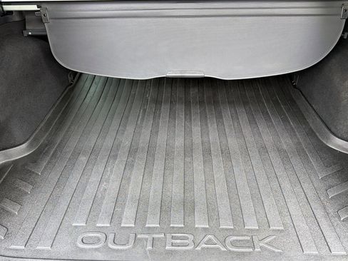 Used 2017 Subaru Outback 2.5i Premium AWD/4WD image 15
