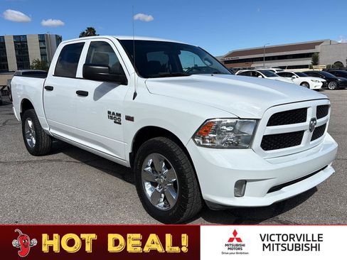 Used 2019 RAM 1500 Express w/ Express Value Package AWD/4WD image 1