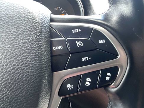 Used 2021 Jeep Grand Cherokee Limited w/ Quick Order Package 28K 80th AWD/4WD image 17