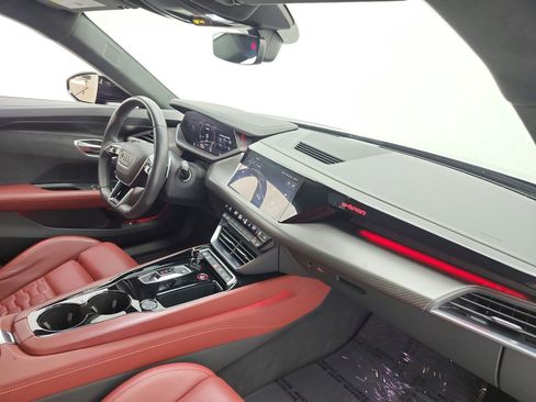 Used 2024 Audi RS e-tron GT image 18