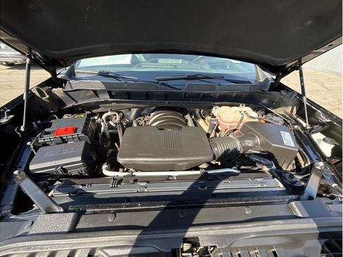 Used 2019 Chevrolet Silverado 1500 High Country w/ Technology Package AWD/4WD image 32