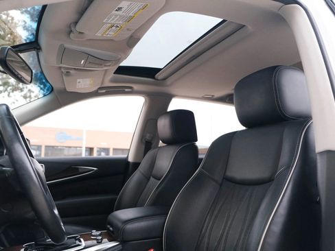 Used 2017 INFINITI QX60 Luxe w/ Deluxe Technology Package image 22