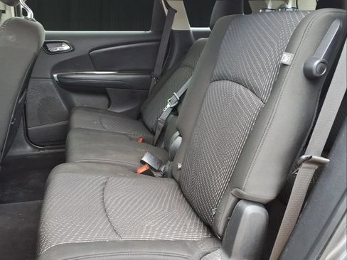 Used 2020 Dodge Journey SE w/ SE Popular Equipment Group FWD image 13