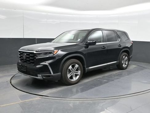 Used 2025 Honda Pilot EX-L image 8