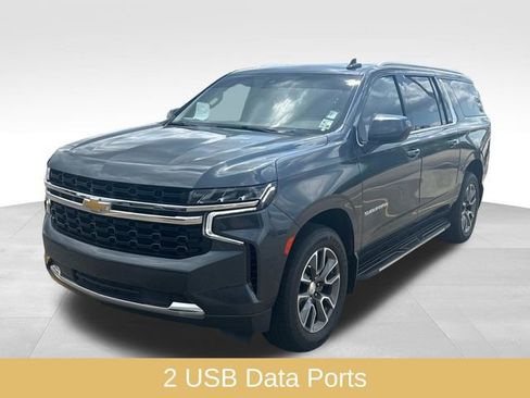 Used 2021 Chevrolet Suburban LS RWD image 3
