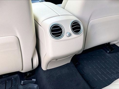 Certified 2022 Mercedes-Benz GLC 300 4MATIC image 25
