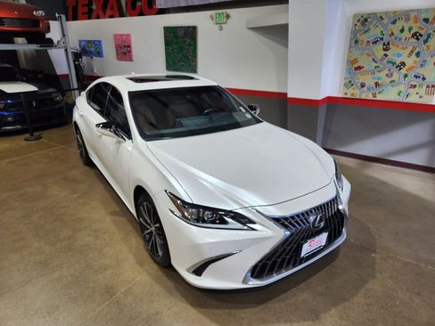 Used 2023 Lexus ES 300h image 33