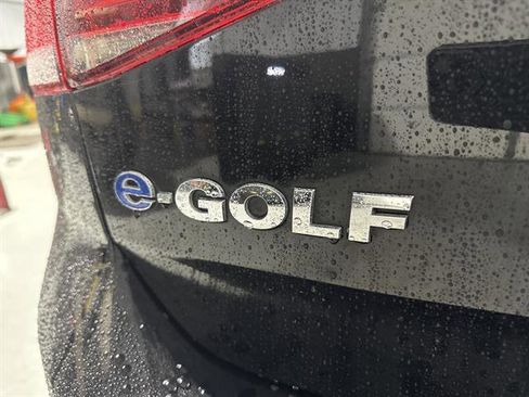Used 2016 Volkswagen e-Golf SE image 12