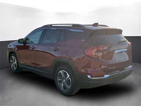 Used 2021 GMC Terrain SLT image 4