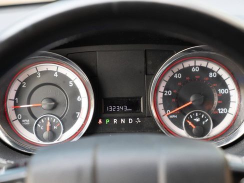 Used 2019 Dodge Grand Caravan SXT FWD image 37
