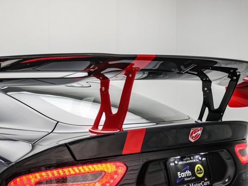 Used 2017 Dodge Viper ACR w/ Extreme Aero Package RWD image 22