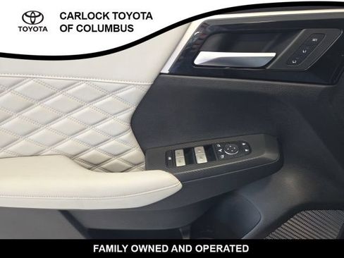 Used 2024 Mitsubishi Outlander SEL AWD/4WD image 12