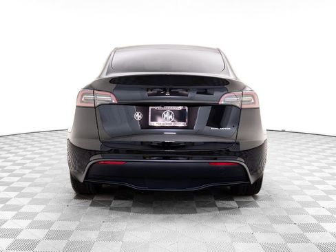 Used 2024 Tesla Model Y Long Range image 5