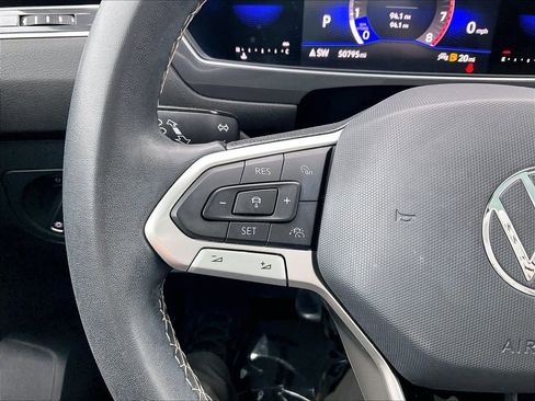 Used 2023 Volkswagen Tiguan SE image 22