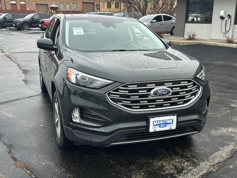 Used 2022 Ford Edge SEL w/ Convenience Package image 2