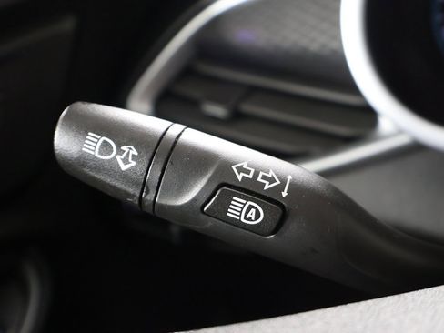 Used 2023 Chevrolet Malibu LT image 35