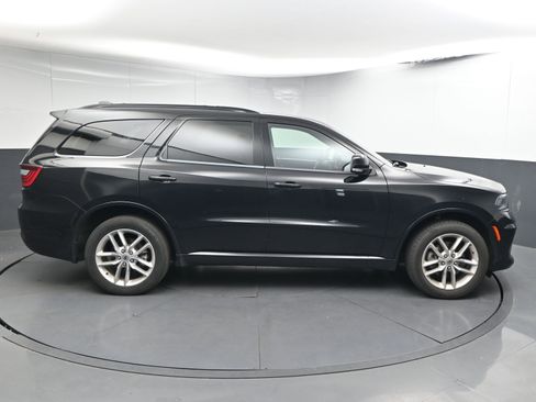 Used 2023 Dodge Durango GT image 9