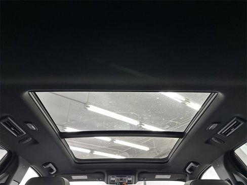 Used 2022 Chevrolet Tahoe LT w/ LT Signature Plus Package image 22