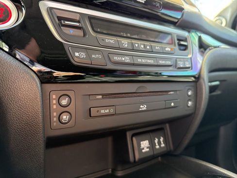 Used 2016 Honda Pilot Elite image 17