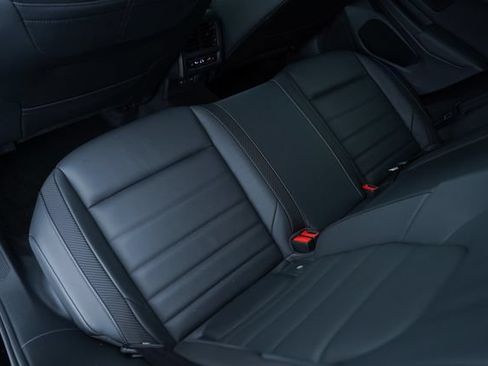 Used 2024 Volkswagen Golf R AWD/4WD image 11