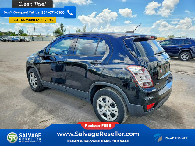 Used 2019 Chevrolet Trax LS FWD image 3