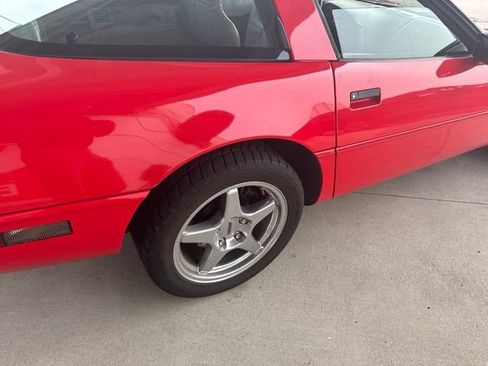 Used 1996 Chevrolet Corvette Coupe RWD image 5