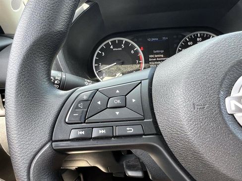 Used 2024 Nissan Sentra S image 24