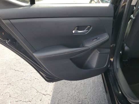 Certified 2022 Nissan Sentra S image 10