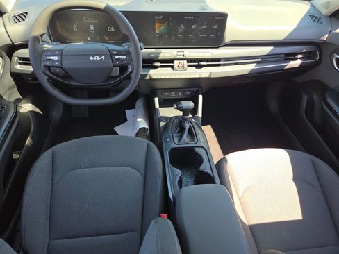 Used 2025 Kia K4 FWD image 8