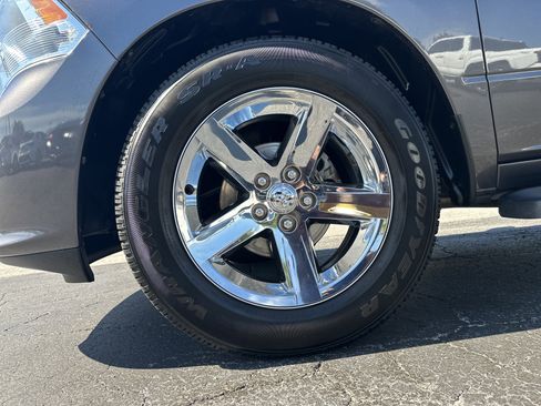 Used 2017 RAM 1500 Express RWD image 12