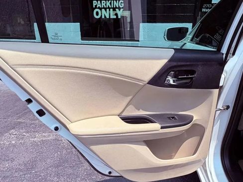 Used 2014 Honda Accord Hybrid Sedan image 17