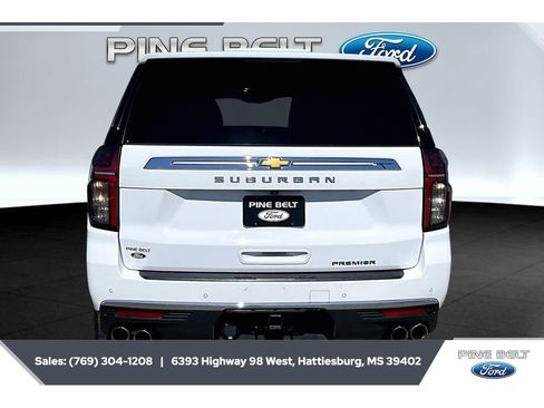 Used 2023 Chevrolet Suburban Premier RWD image 4