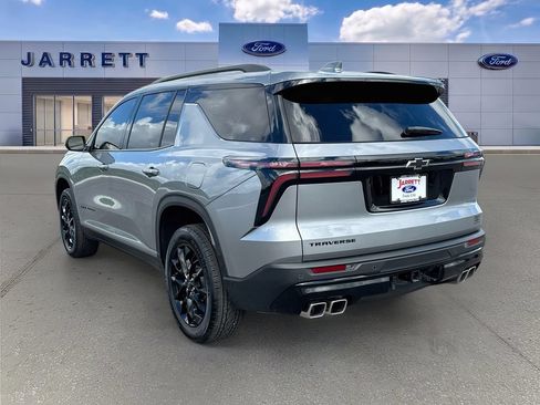 Used 2026 Chevrolet Traverse LT w/ Midnight/Sport Edition FWD image 5