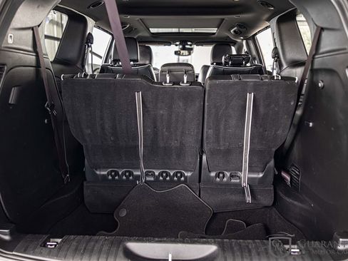 Used 2025 Chrysler Pacifica Limited FWD image 17