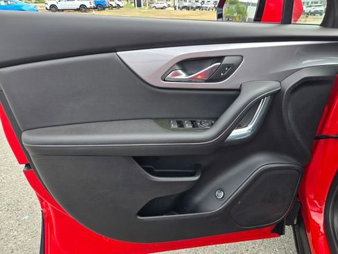 Used 2023 Chevrolet Blazer LT image 19