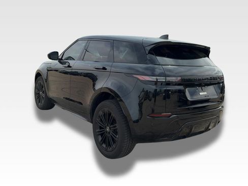 Used 2024 Land Rover Range Rover Evoque Dynamic SE AWD/4WD image 3