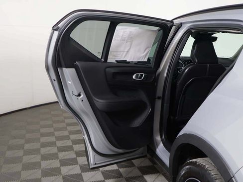 Used 2023 Volvo XC40 B5 Plus w/ Climate Package AWD/4WD image 22