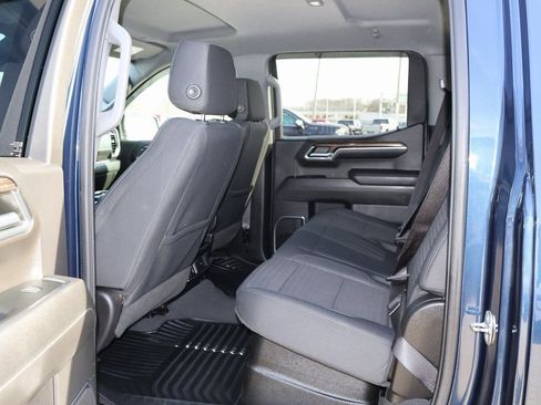 Used 2023 Chevrolet Silverado 1500 LT image 9