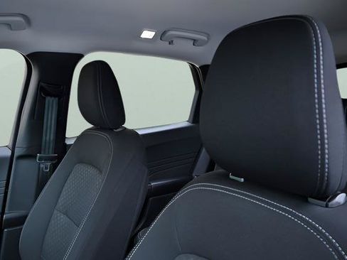 Used 2025 Ford Escape Active w/ Cold Weather Package AWD/4WD image 9