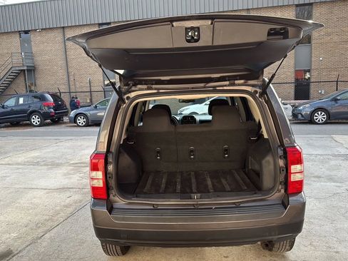 Used 2016 Jeep Patriot Sport w/ Power Value Group FWD image 9