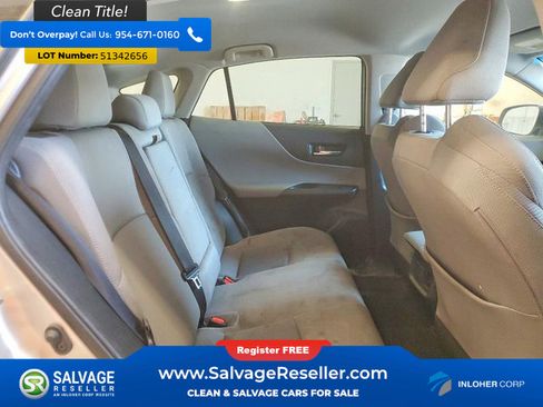 Used 2024 Toyota Venza LE AWD/4WD image 13