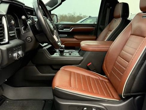 Used 2023 GMC Sierra 1500 Denali Ultimate image 16