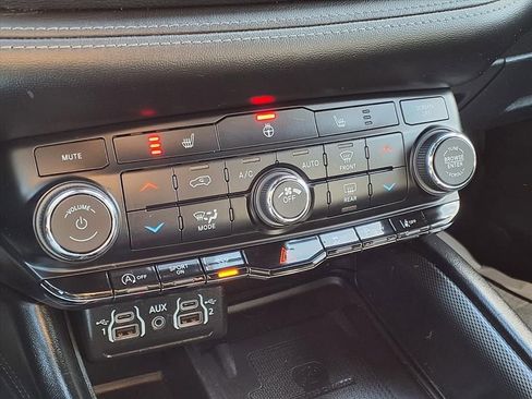 Used 2022 Dodge Durango GT image 9