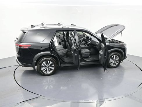 Used 2025 Nissan Pathfinder SL AWD/4WD image 24