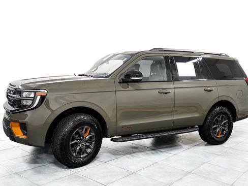 Used 2025 Ford Expedition Tremor AWD/4WD image 4